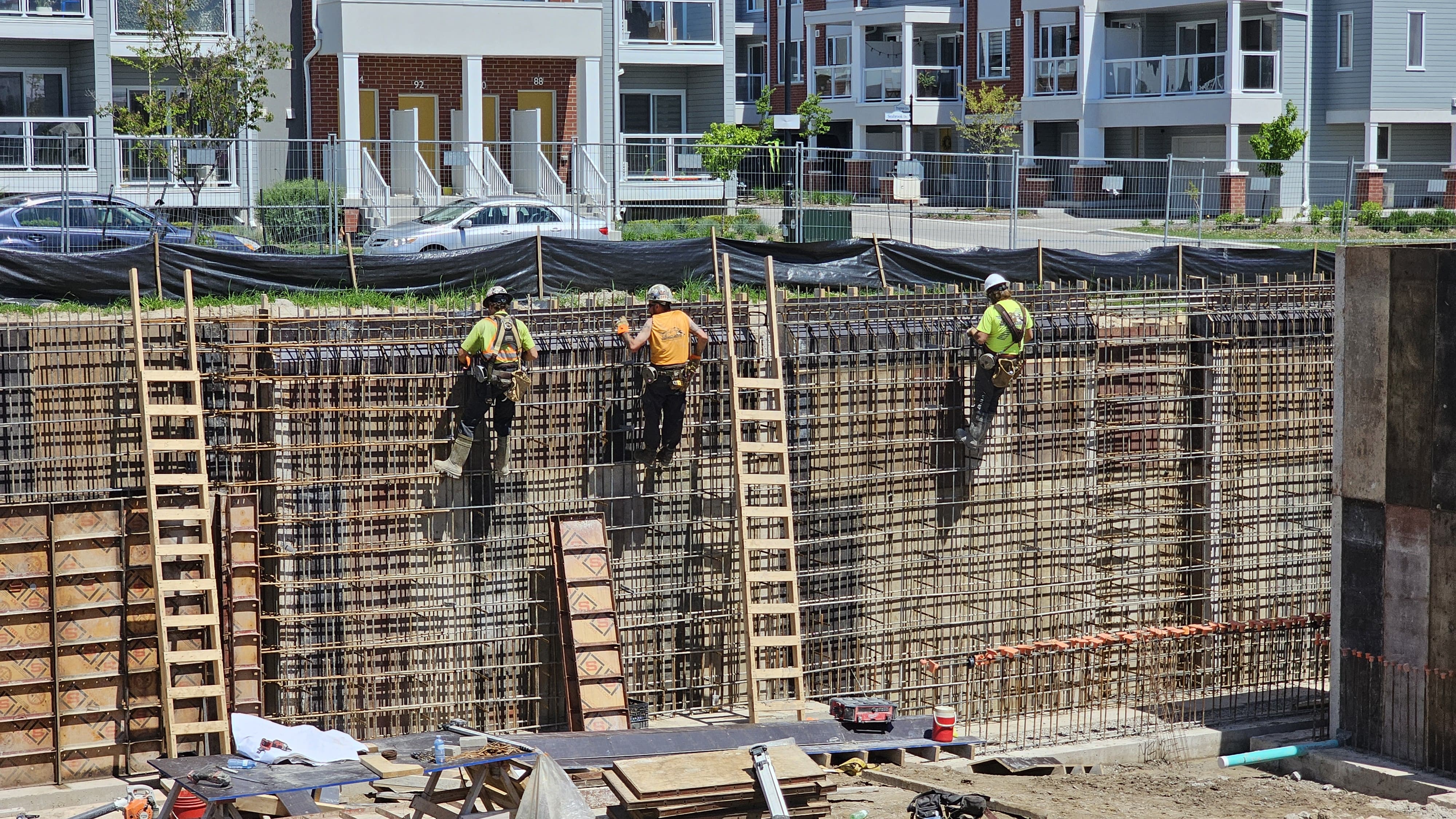 Retail shopping center